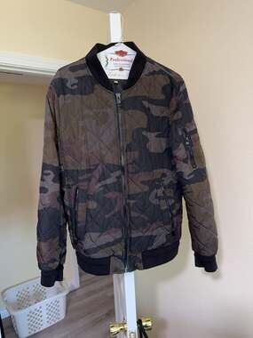 Calvin Klein Quilted Camo Bomber Jacket Size S